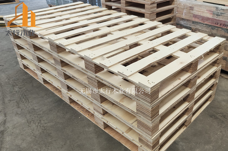 免熏蒸托盤和實木托盤哪個質(zhì)量好?